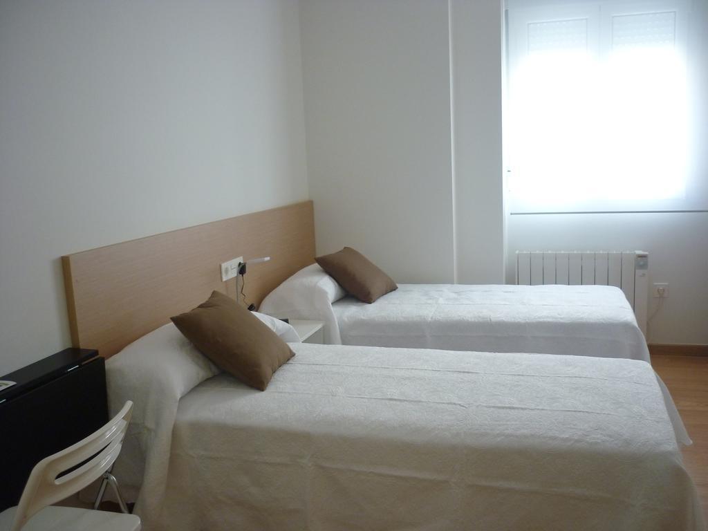 Pension-Albergue Puente Ribeira Sarria Room photo